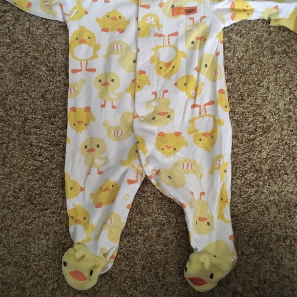 Adorable little girls jammies - Picture 6 of 7